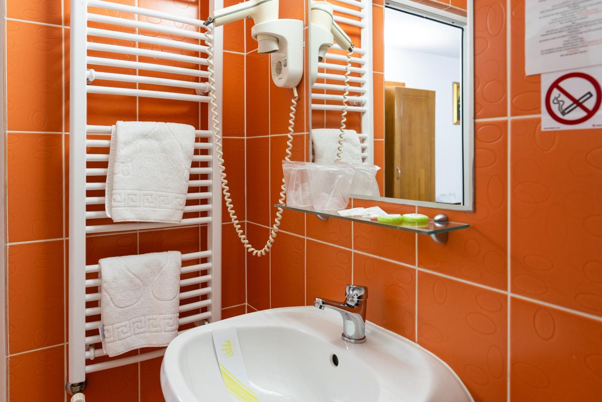 Hotel Casa De Piatra Șcheia Kültér fotó